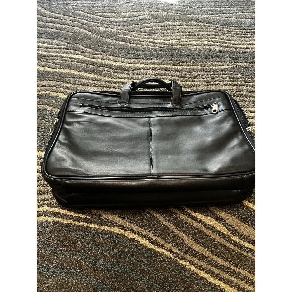 Samsonite excellent missing